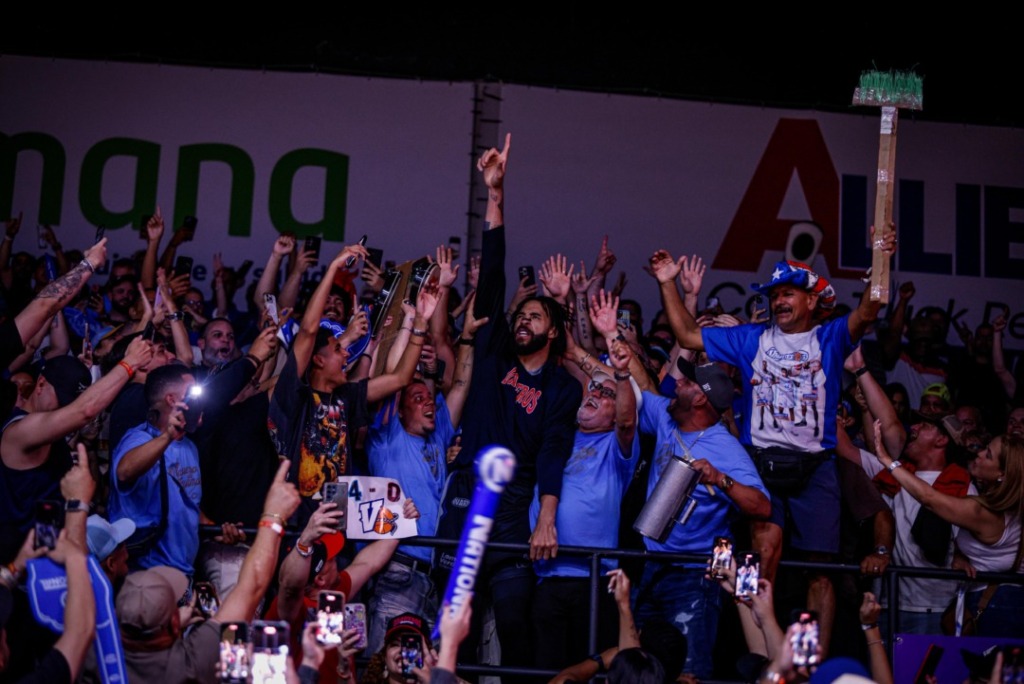 Vaqueros dominan a los Gigantes para pasar a próxima ronda Vaqueros dominan a los Gigantes para pasar a próxima ronda